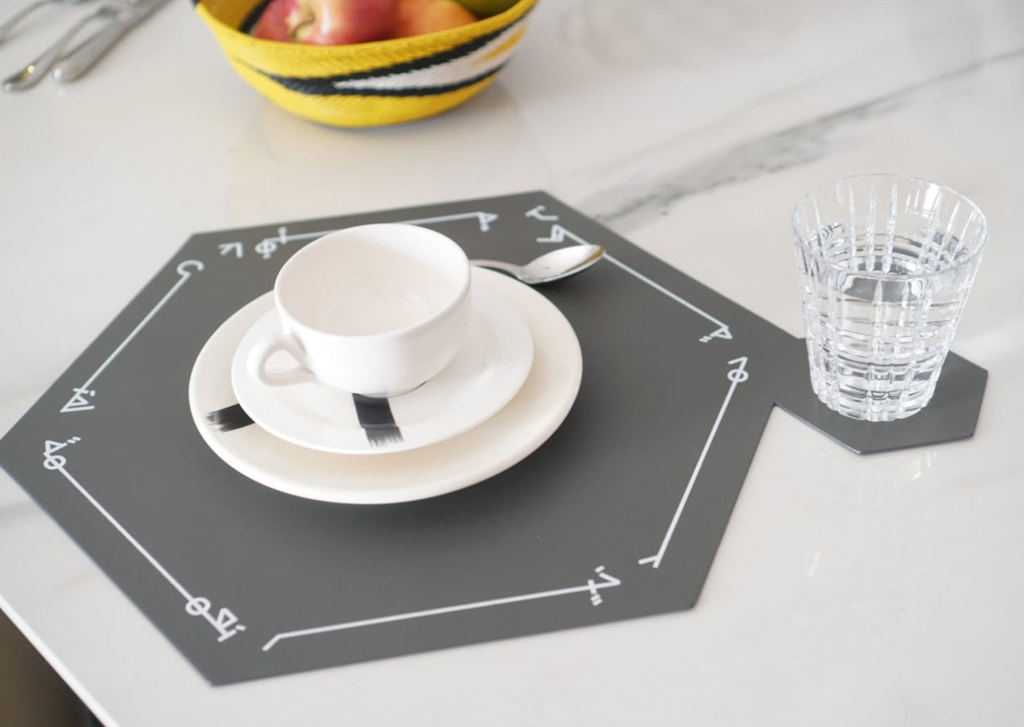 HEXAGON PLACEMAT