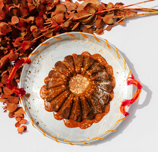 SCOOPY ROUND TRAY GIFT WITH CAKE